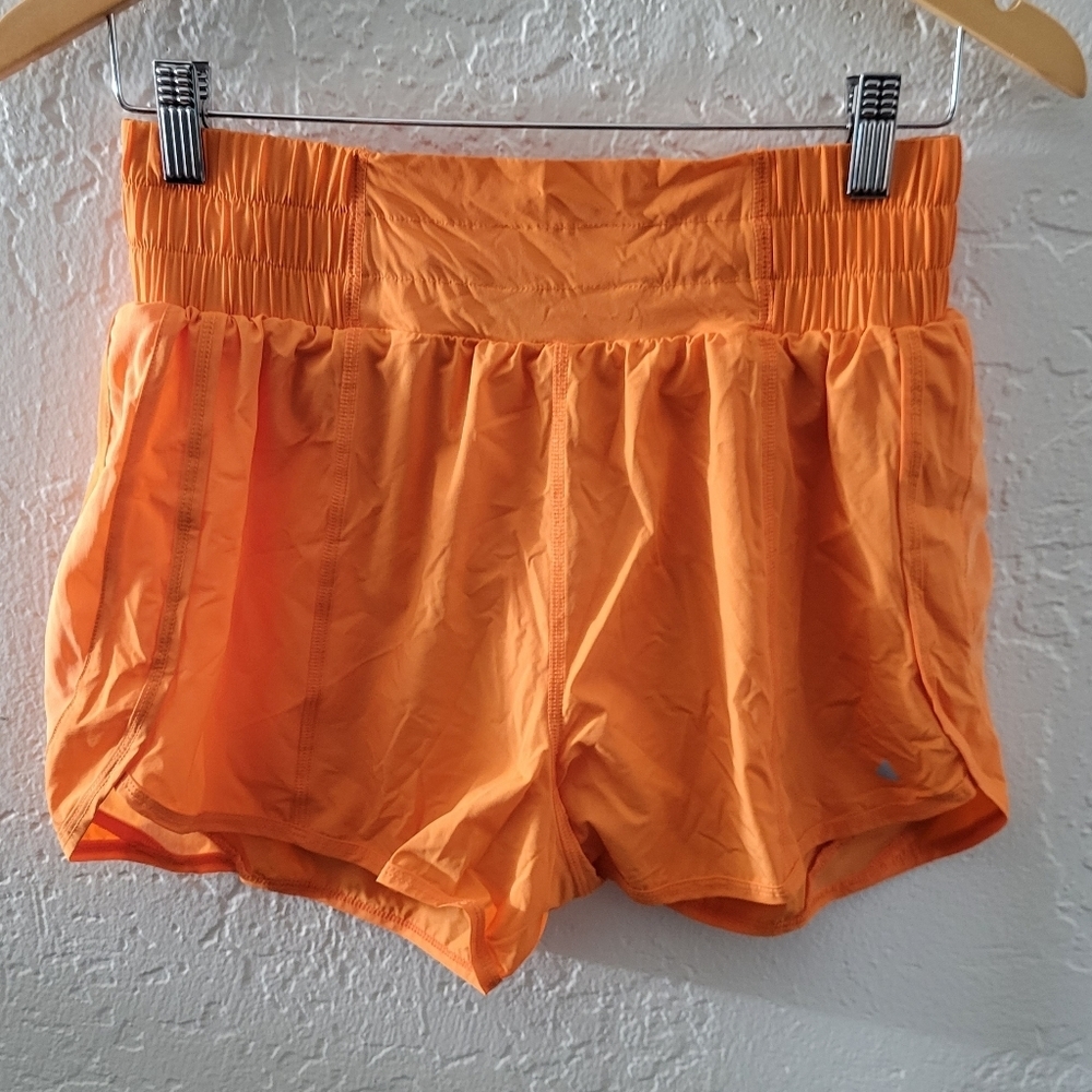 Balance Athletica The Breeze Shorts Size Medium